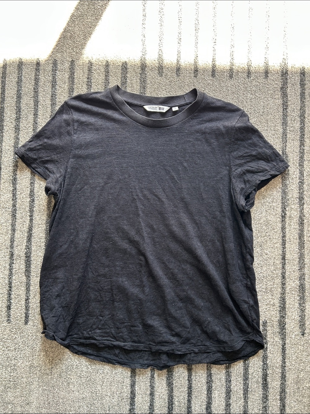 Uniqlo Black Linen Crew Neck T-Shirt